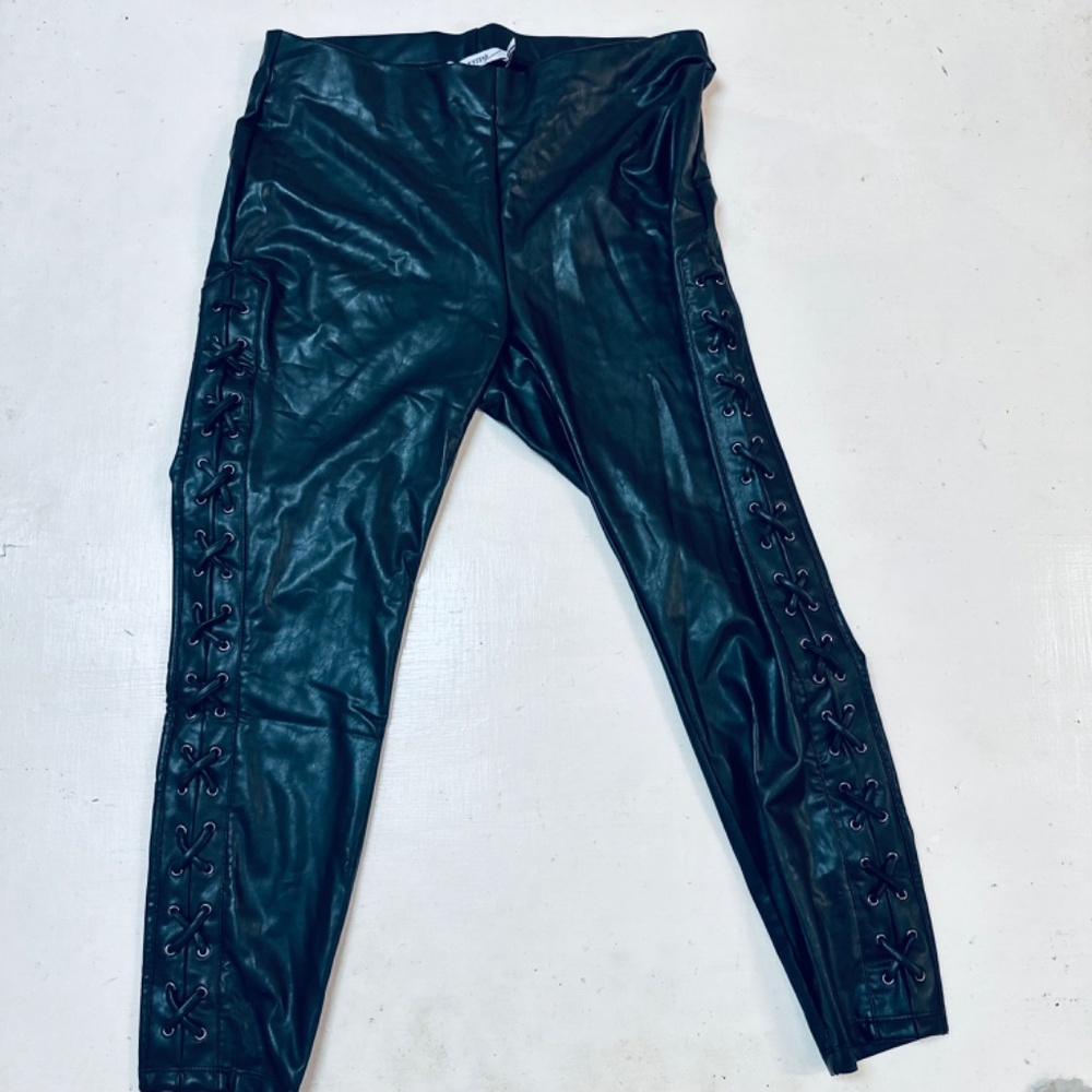 justfab Faux Leather Lace-Up Leggings size 1X new - Picture 5 of 11
